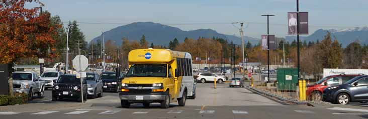 Handy Dart Chevrolet G4500 Girardin MBC-II 14763